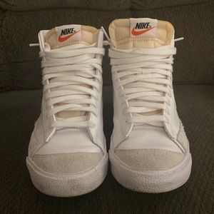Women’s Nike Blazers Size 7.5